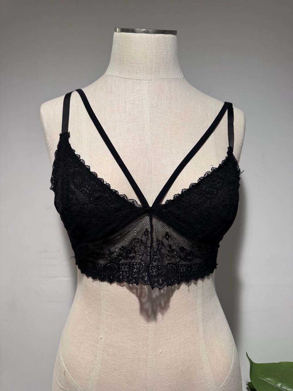 Black Lace Longline Bralette Strappy Front Wireless Size M/M RN 72409